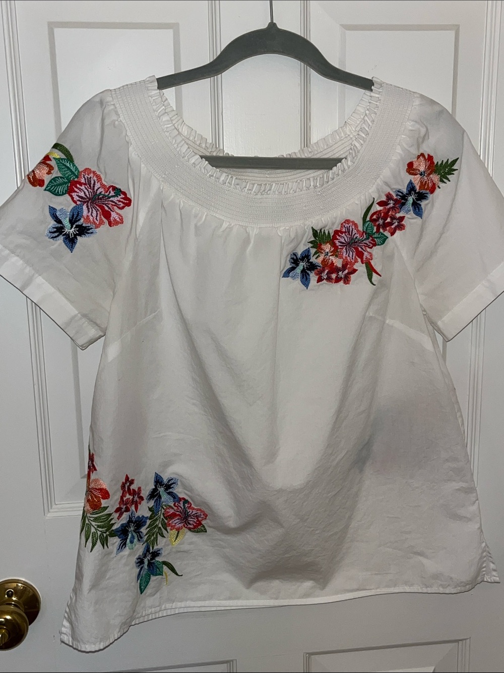 Talbots’s On or Off Shoulder Top size MP - Like New